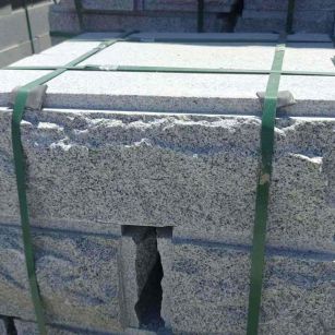 兰州 芝麻白花岗岩自然面成品