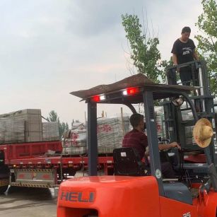 兰州 黄金麻冰裂纹，地铺石装车