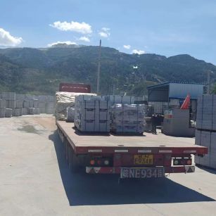 兰州 芝麻白仿形路沿石，直形路沿石