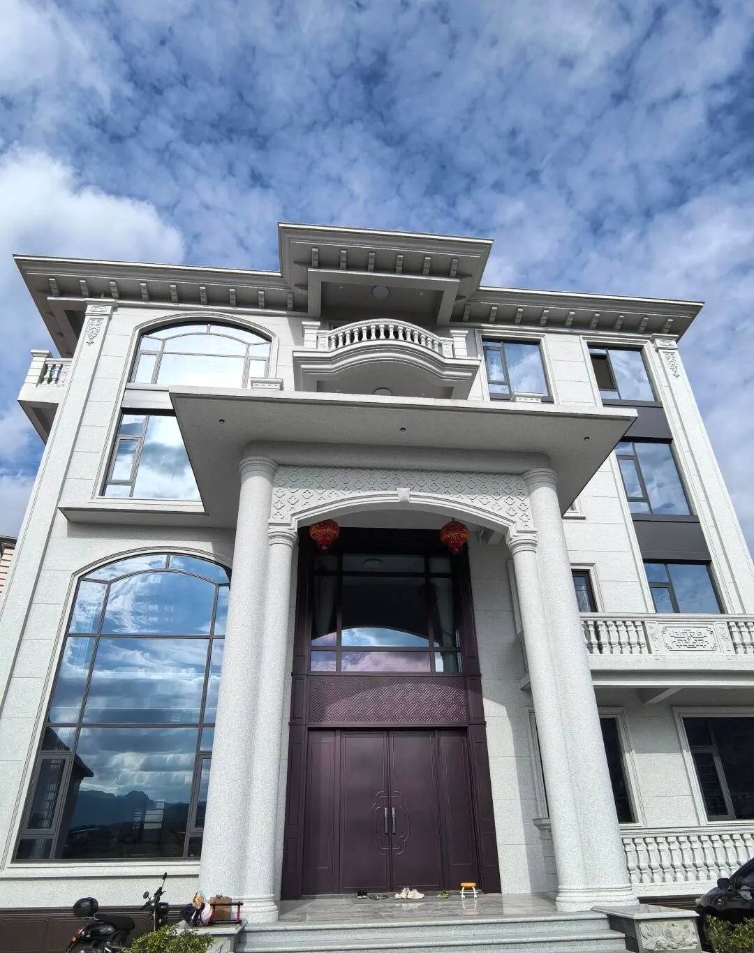 兰州白麻别墅外墙干挂石材效果示例