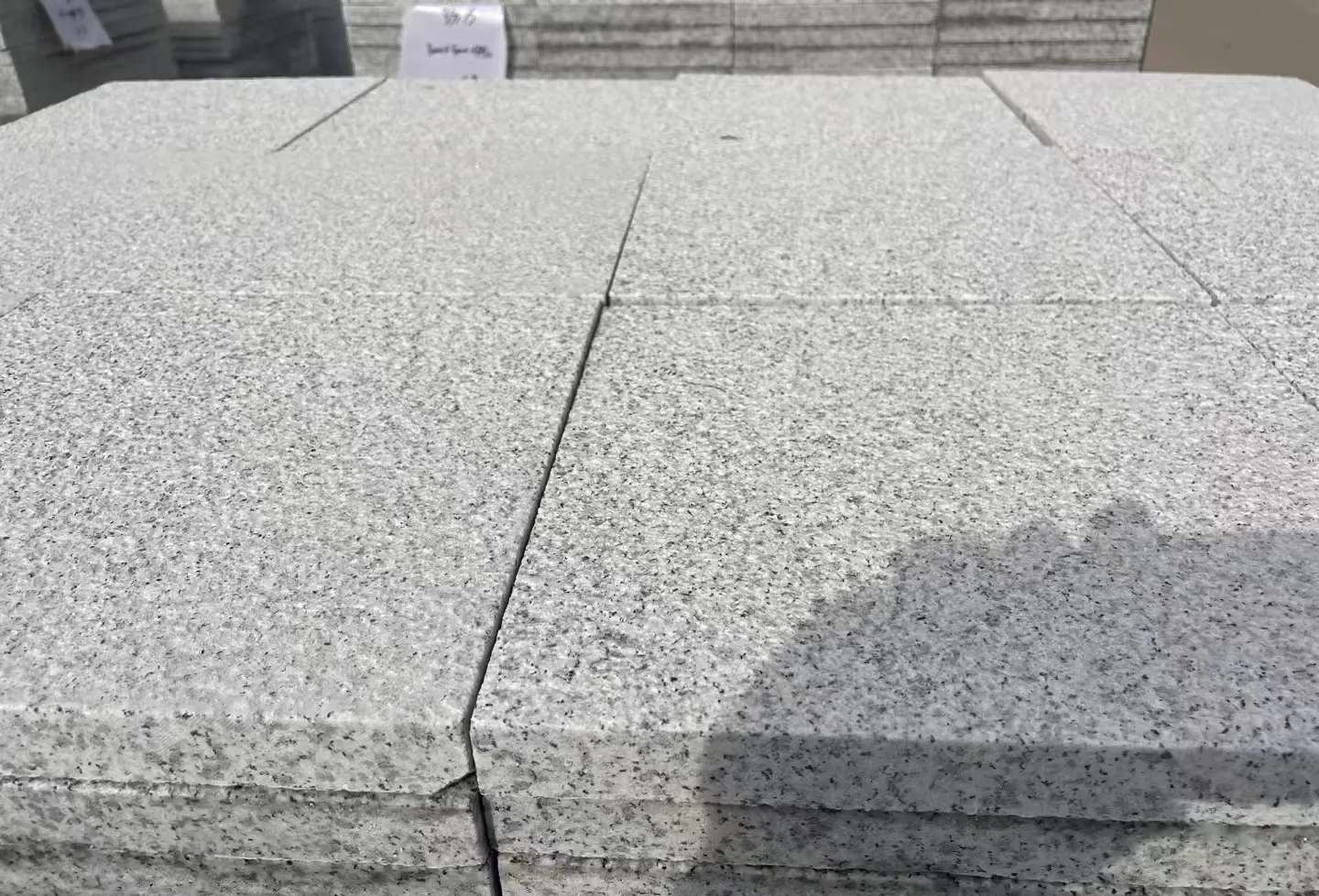 兰州 白麻花岗岩石材推荐 荔枝面地铺石