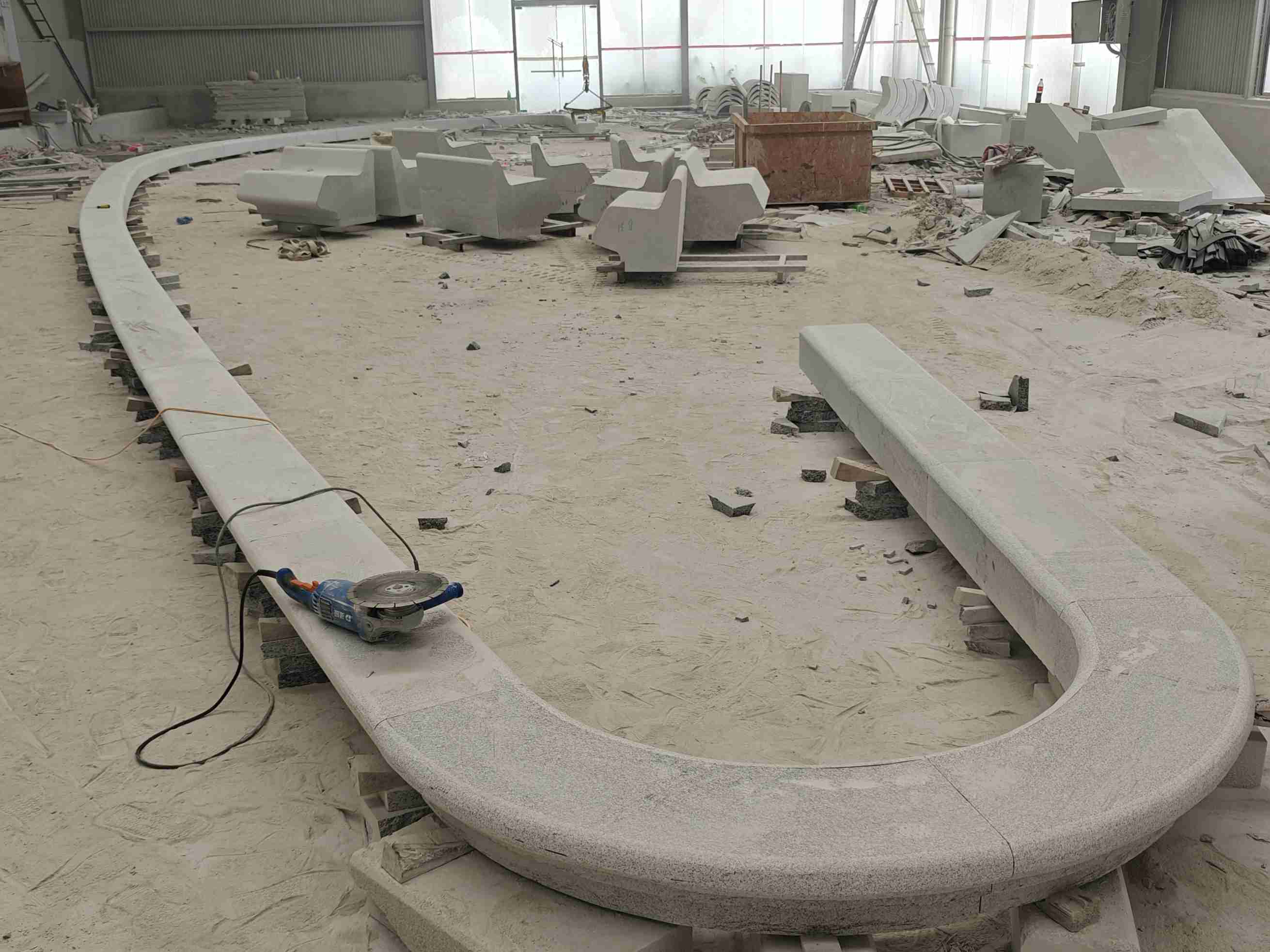 兰州 芝麻白花岗岩弧形花坛石，坐凳石