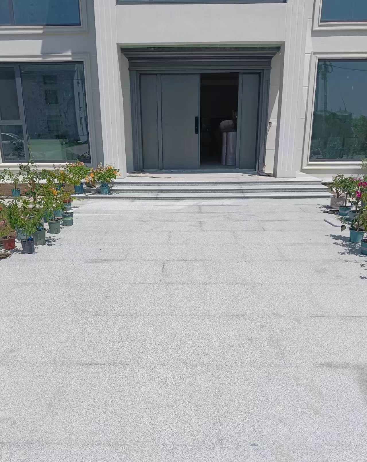 兰州 芝麻白花岗岩地铺石地面铺装