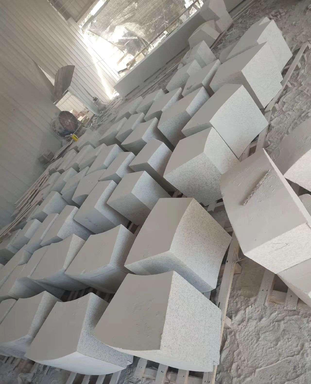 兰州 白麻花岗岩异形坐凳