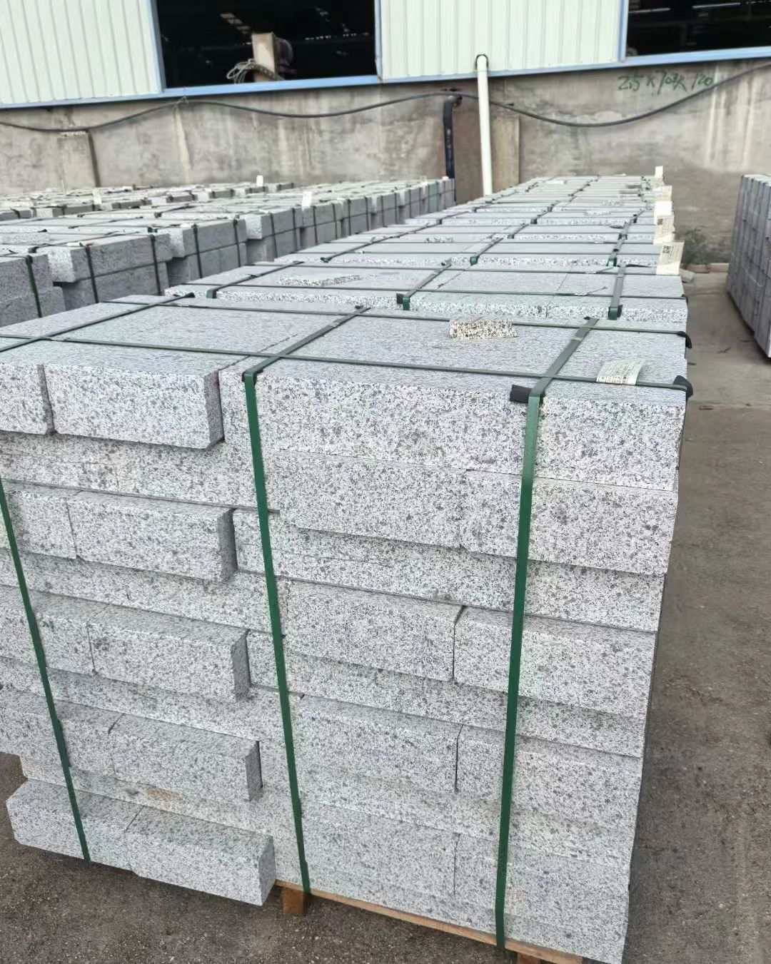 兰州 白麻花岗岩路沿石，弧形路沿石，道牙石，马路牙子，界石，路缘石，平沿石，直岩石，平缘石等