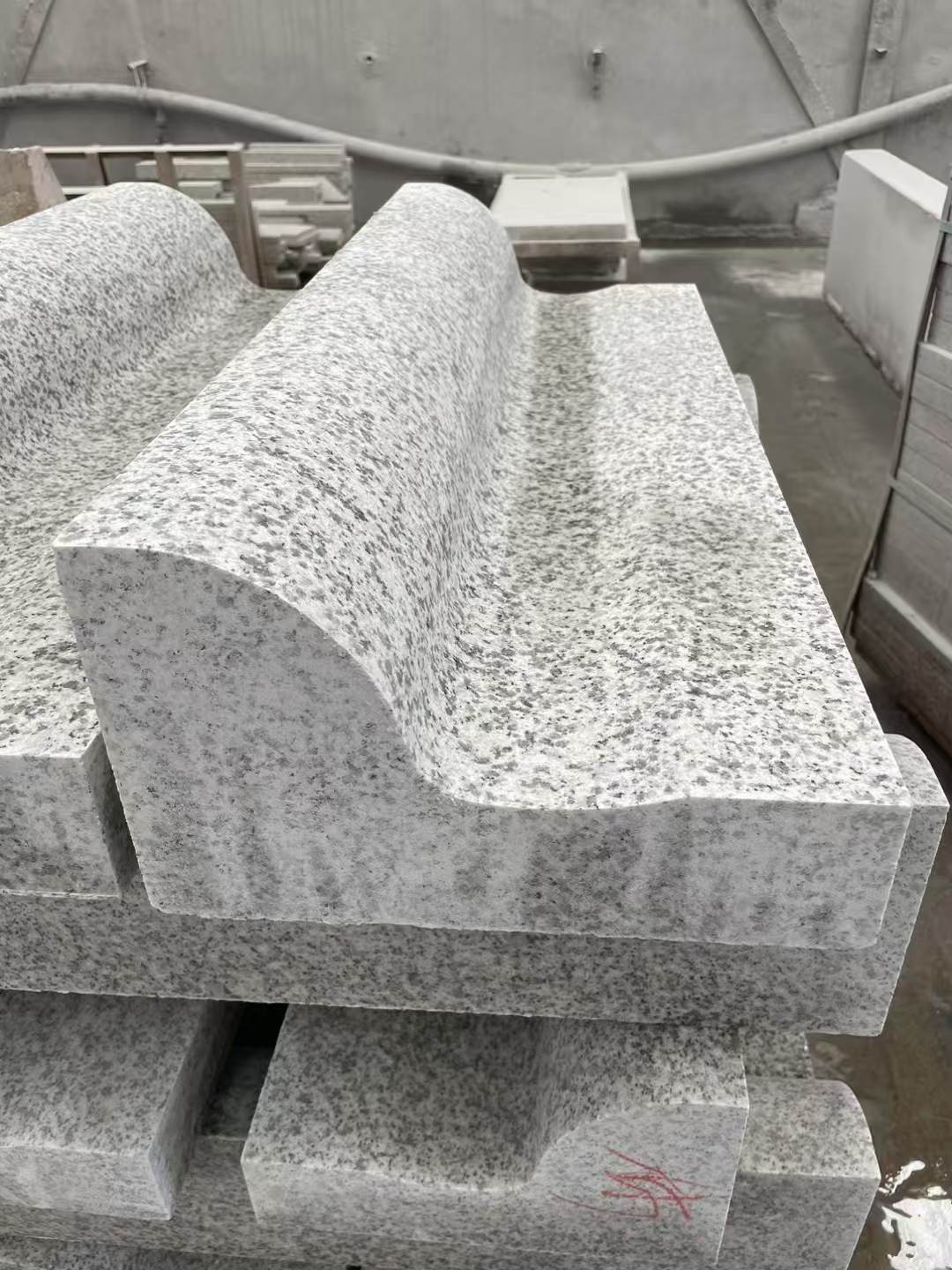 兰州 白麻花岗岩S型路沿石，路侧石，马路牙子等