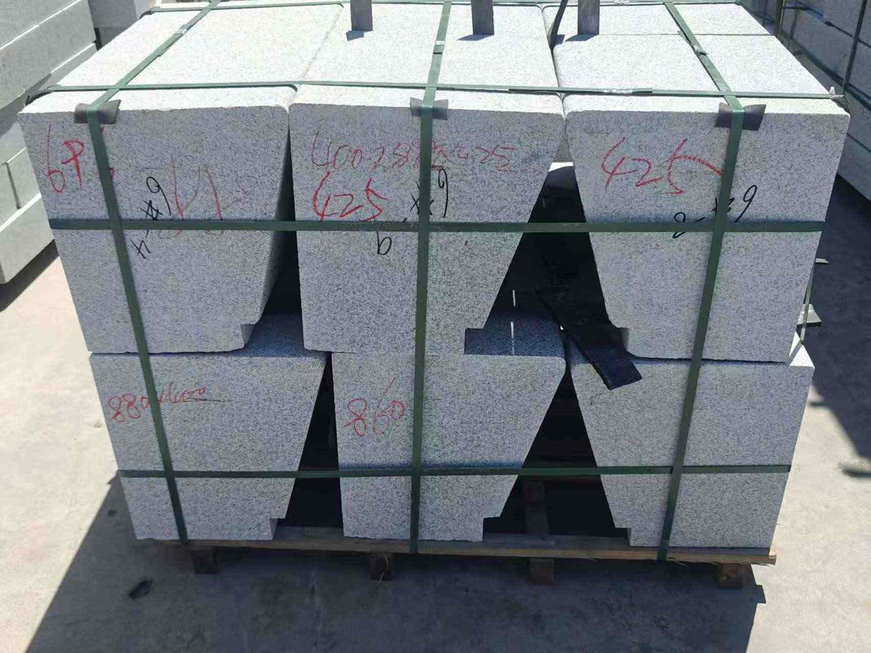 兰州 芝麻白异形坐凳，石凳