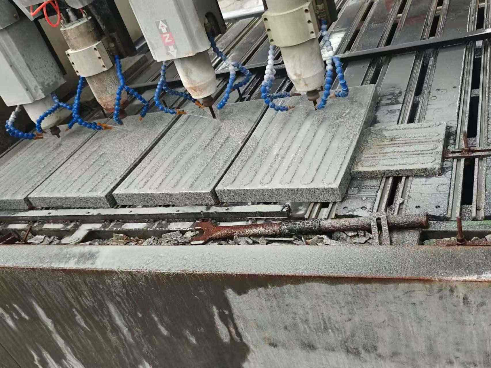 兰州 芝麻白花岗岩荔枝面盲道雕刻