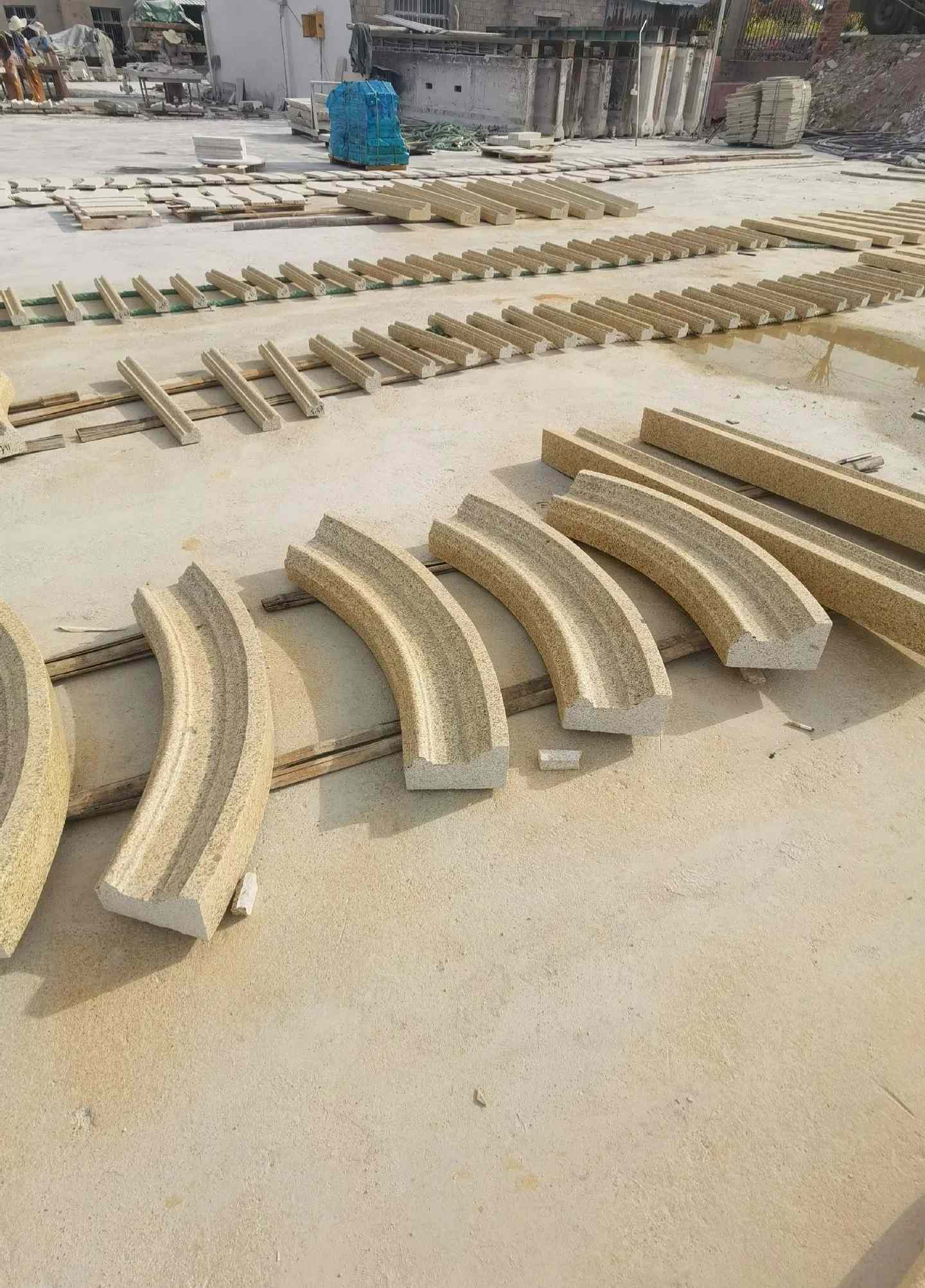 兰州 黄金麻花岗岩别墅线条