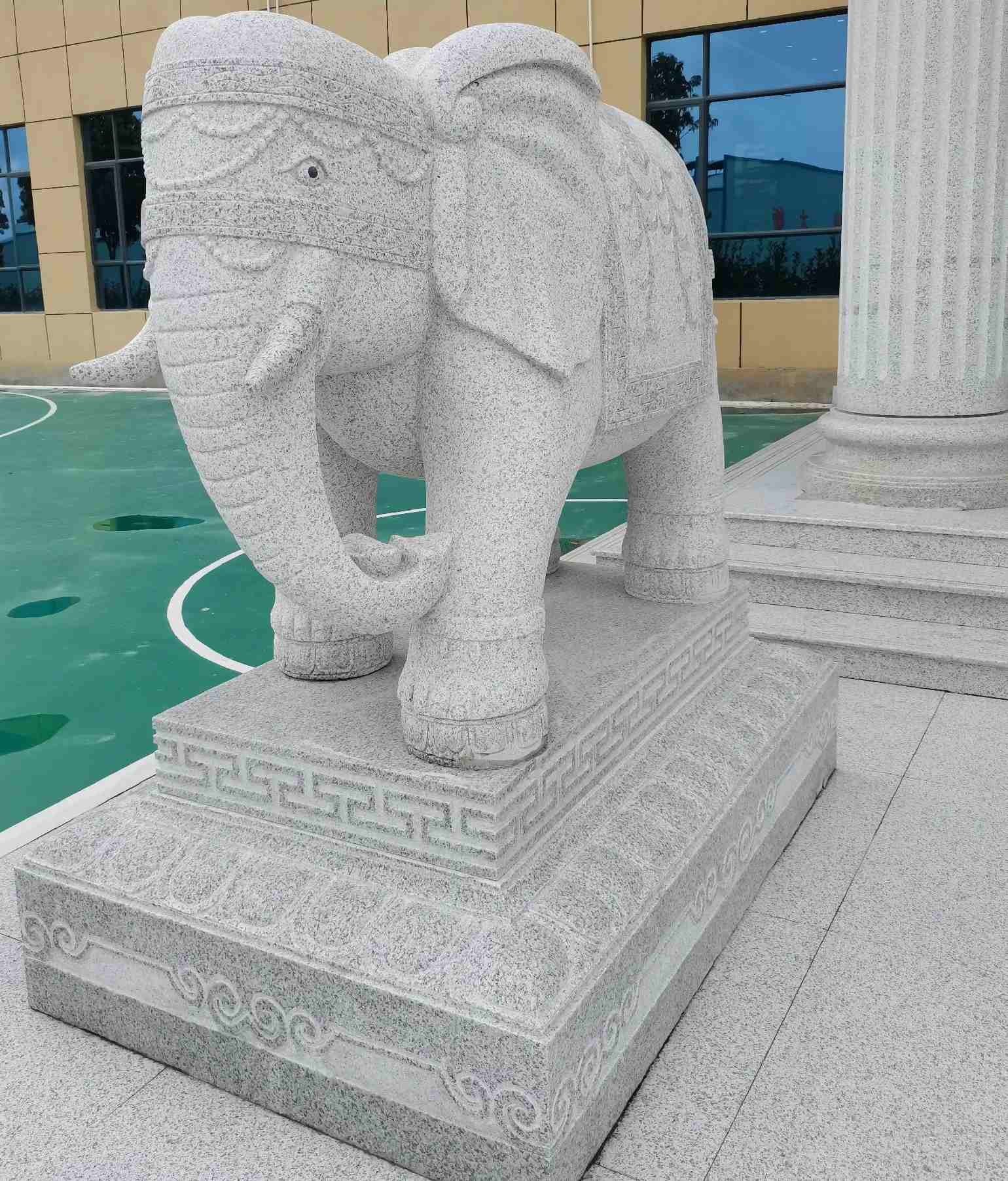 兰州 白麻花岗岩动物异形石雕-大象