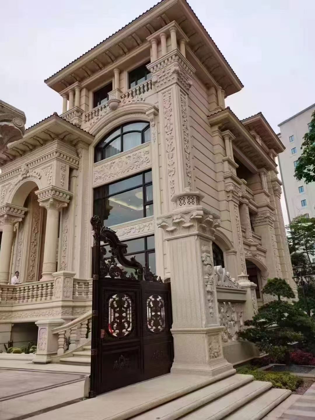 兰州 黄金麻花岗岩别墅外墙干挂效果展示