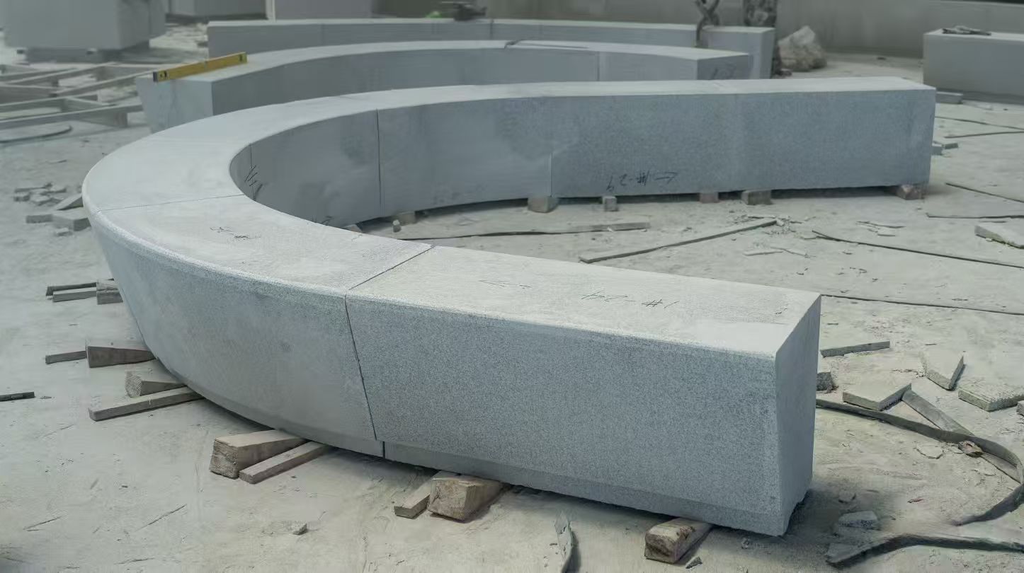 兰州 芝麻白花岗岩光面弧形坐凳