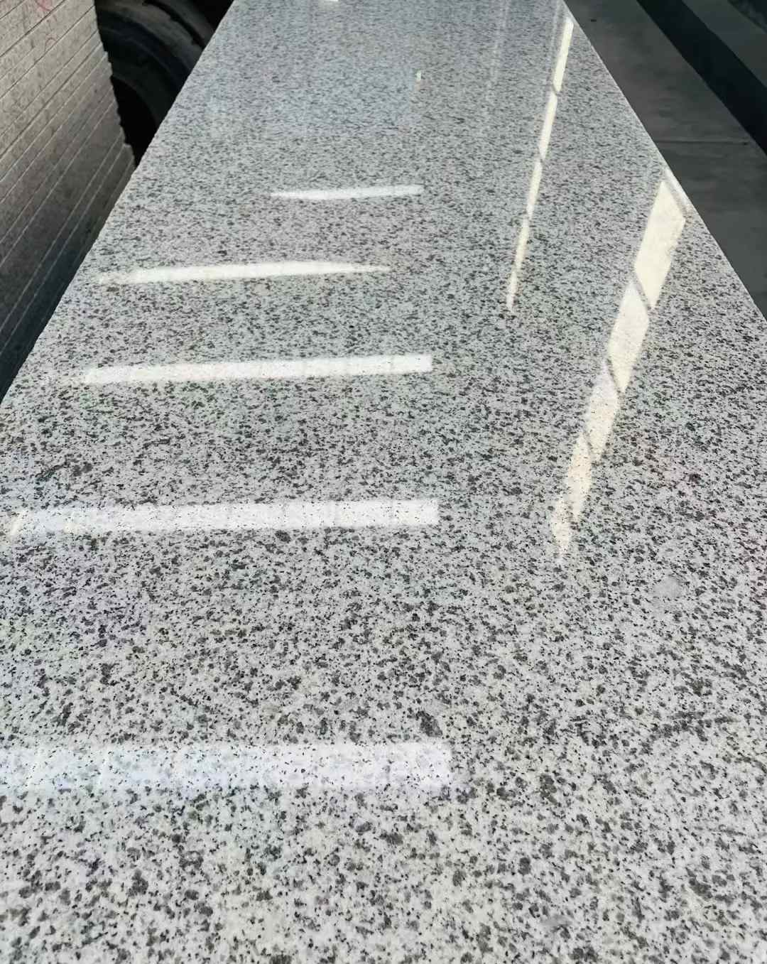 兰州 白麻花岗岩光面毛板